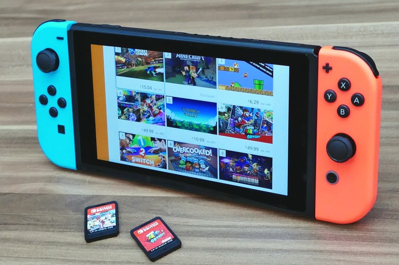 Nintendo switch with 2 games